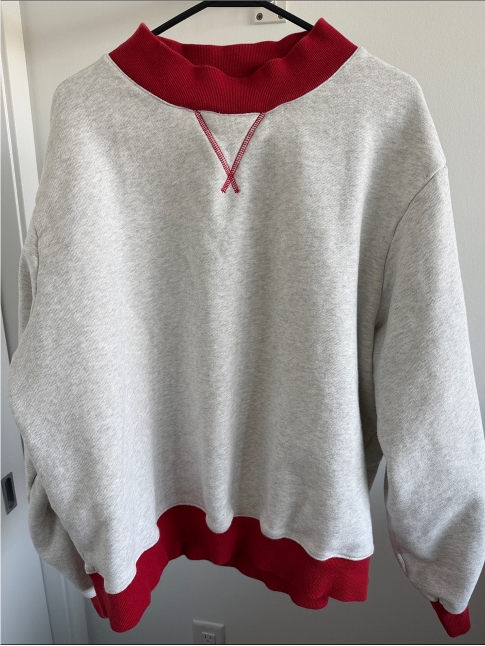 Parke Mockneck Women’s Crewneck Sweater Sweatshirt - Light Gray with Red Trim